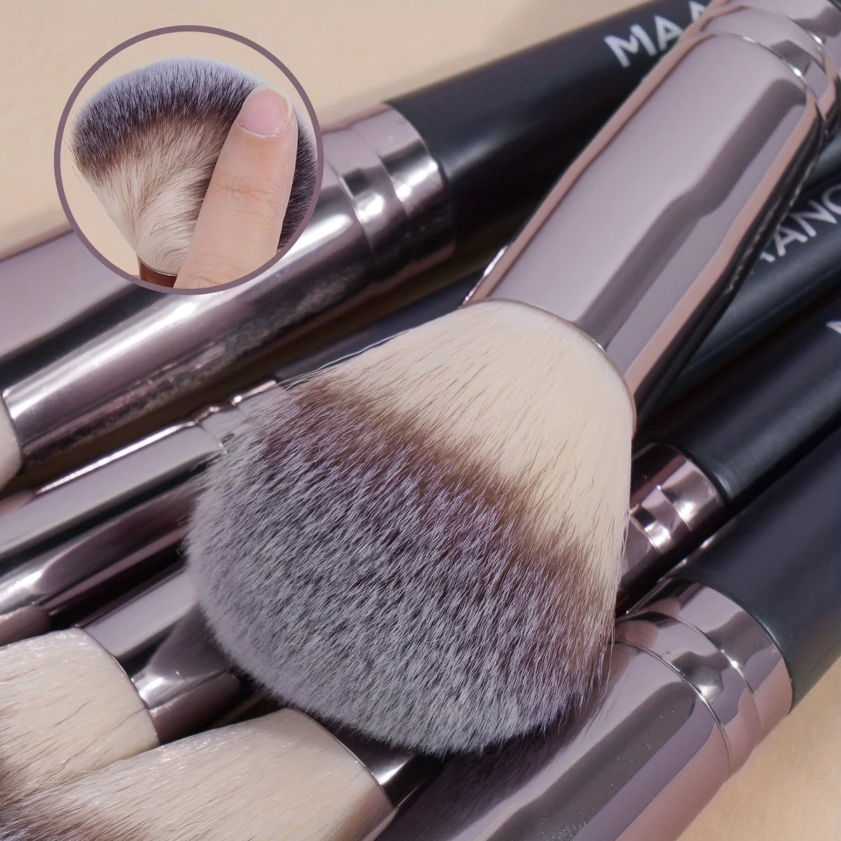 Professional 30-Piece Makeup Brush Set with Travel Bag — Full Face Foundation, Contour & Eye Brushes