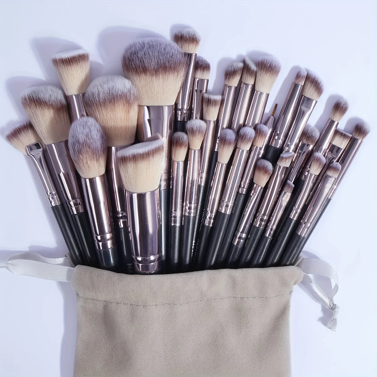 Professional 30-Piece Makeup Brush Set with Travel Bag — Full Face Foundation, Contour & Eye Brushes